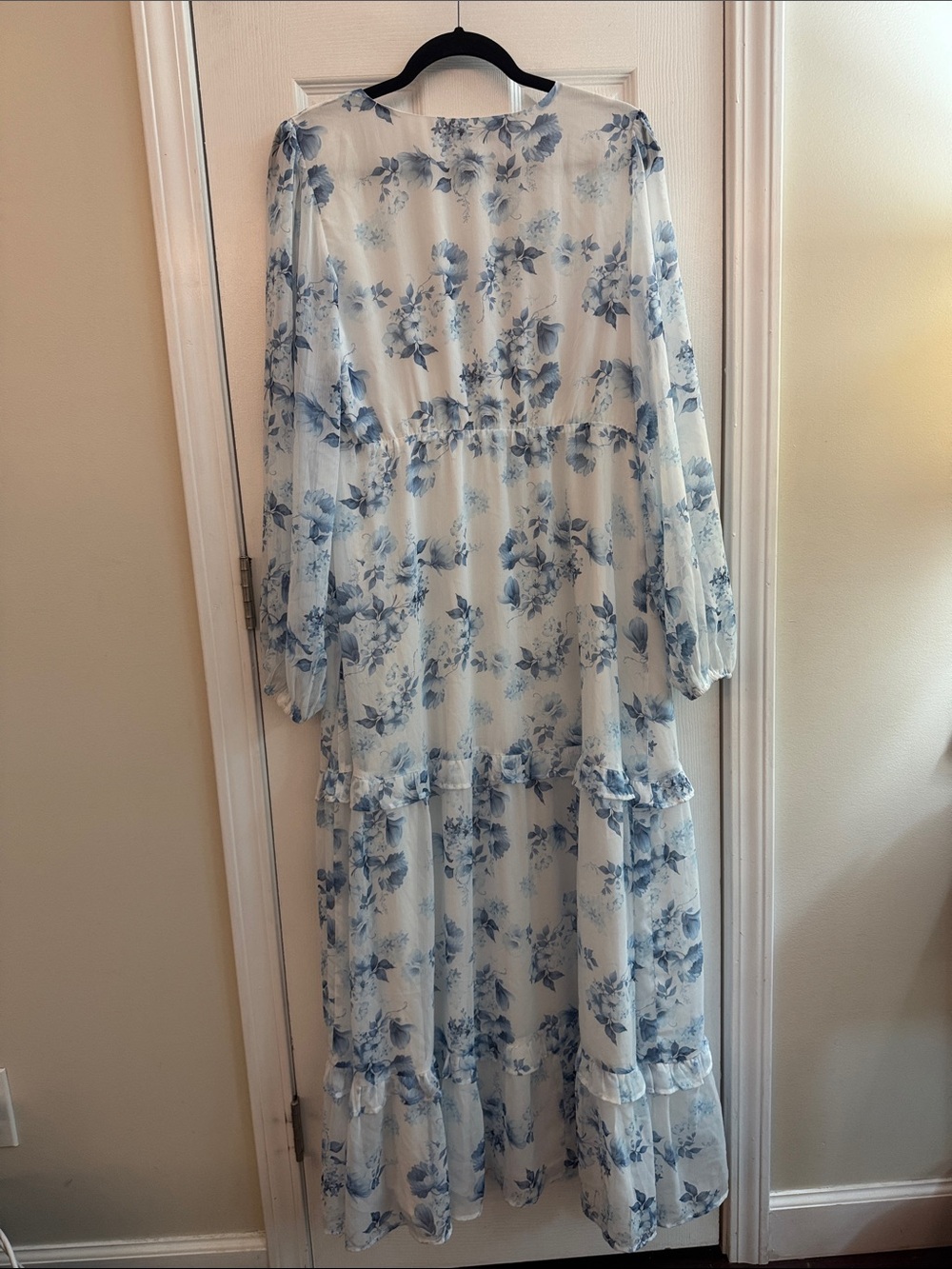 BALTIC BORN Rumi Deep V Tiered Floral Maxi Dress w/ Slit Long Sleeve Size Large - Picture 7 of 8